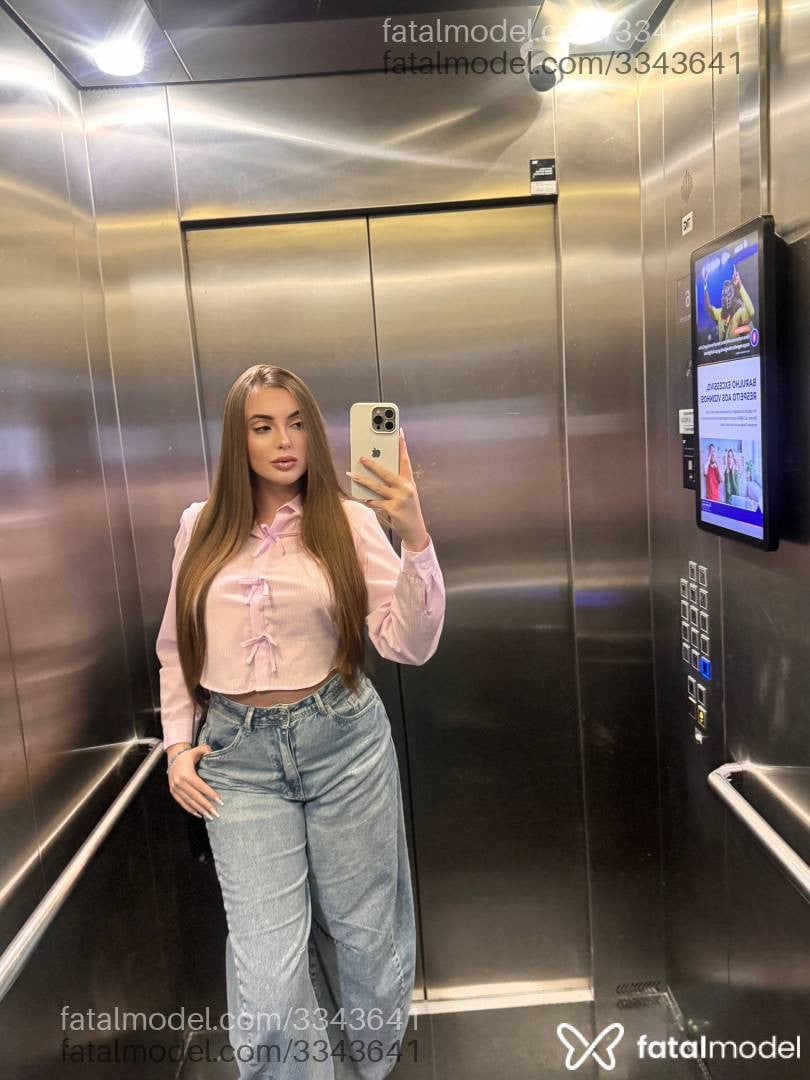 Acompanhante mulher com cabelo castanho de olhos mel em São Paulo - Sofia Bianchi