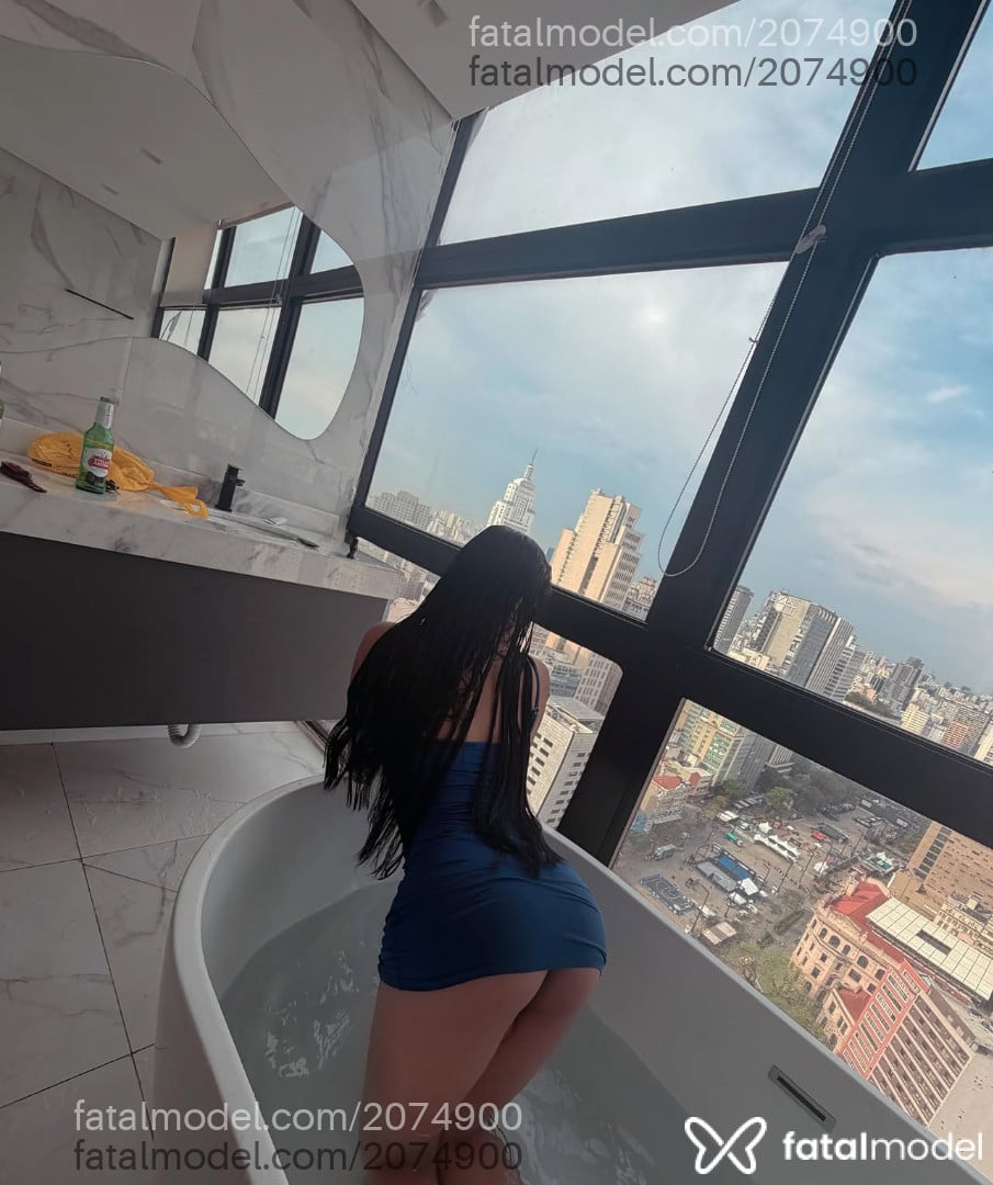 Acompanhante mulher trans morena (o) de olhos castanhos - Alya Lima