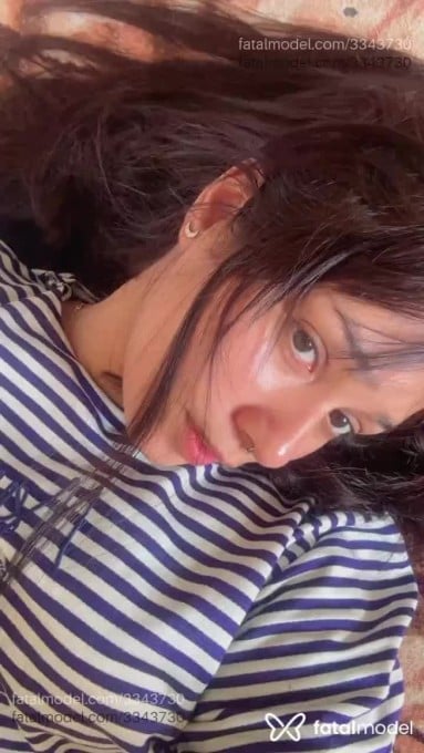 Acompanhante mulher morena (o) de olhos castanhos em Virtual - Vickbee