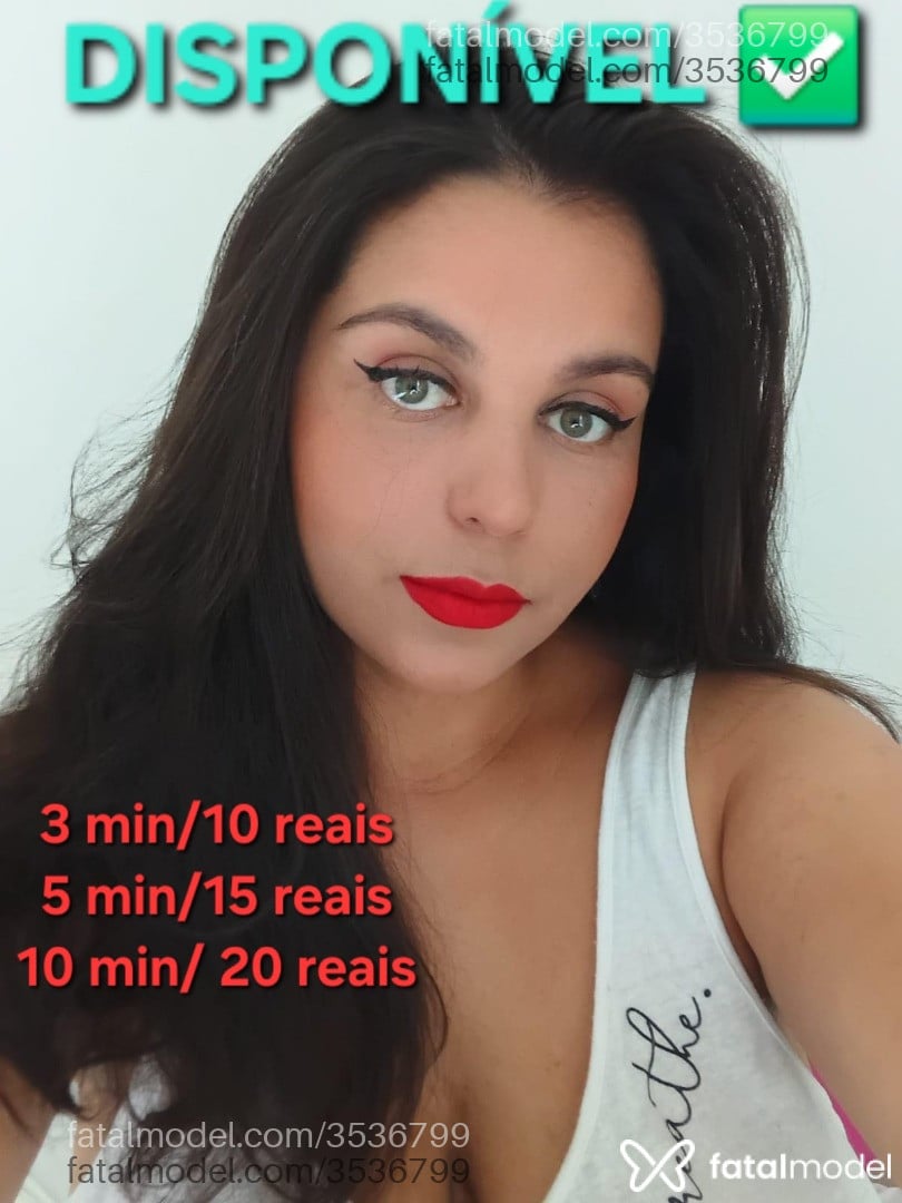 Acompanhante mulher morena (o) de olhos verdes - Jennifer