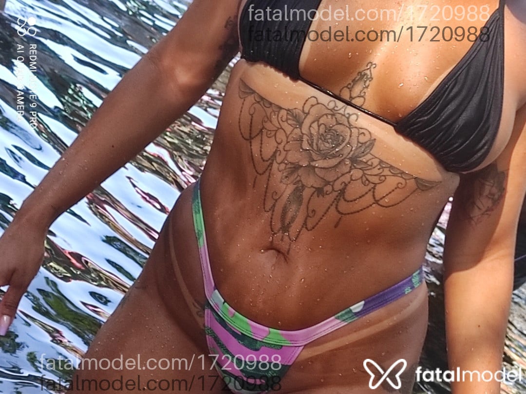 Acompanhante mulher morena (o) de olhos pretos - Juliana