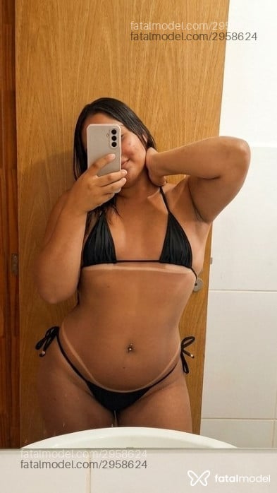 Acompanhante mulher morena (o) de olhos castanhos - Gab