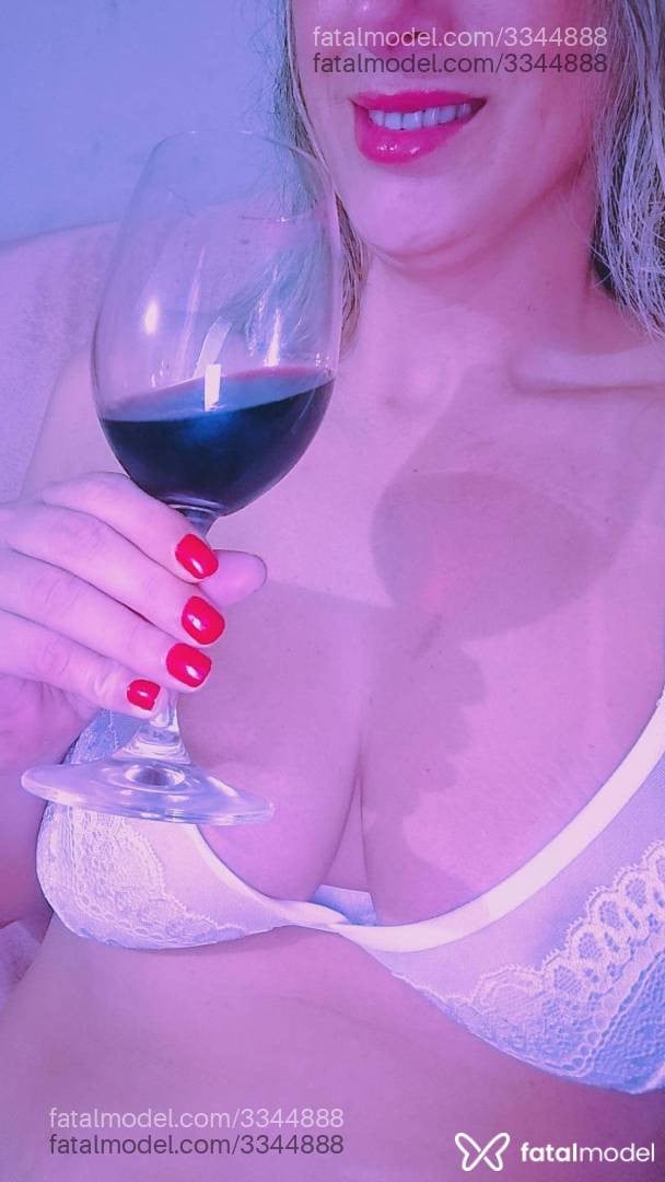 Acompanhante mulher loira (o) de olhos castanhos em São Paulo - Mikka