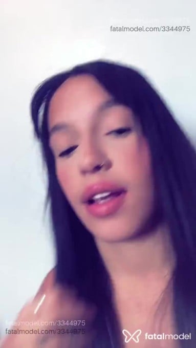 Acompanhante mulher com cabelo castanho de olhos castanhos - Lorenna