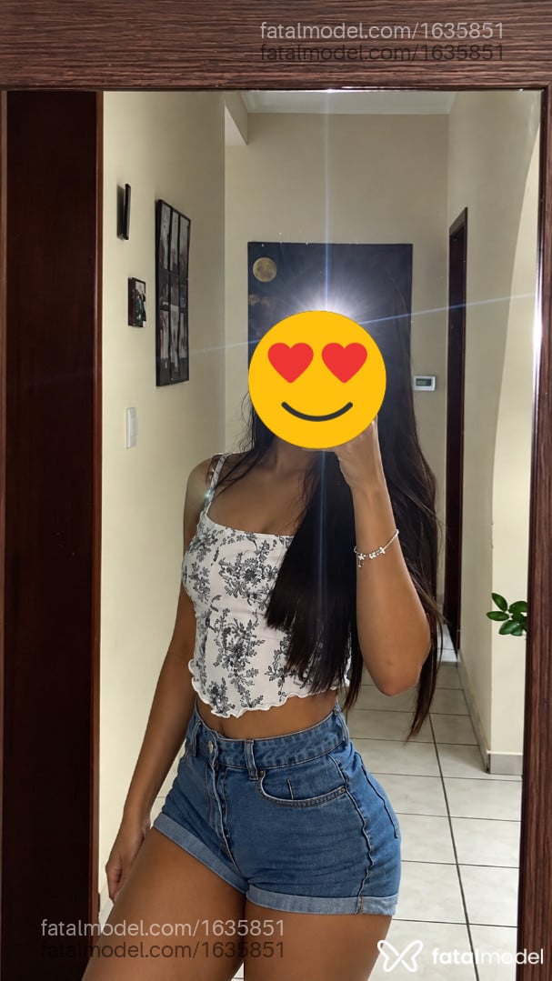 Acompanhante mulher morena (o) de olhos castanhos - Maya Maria