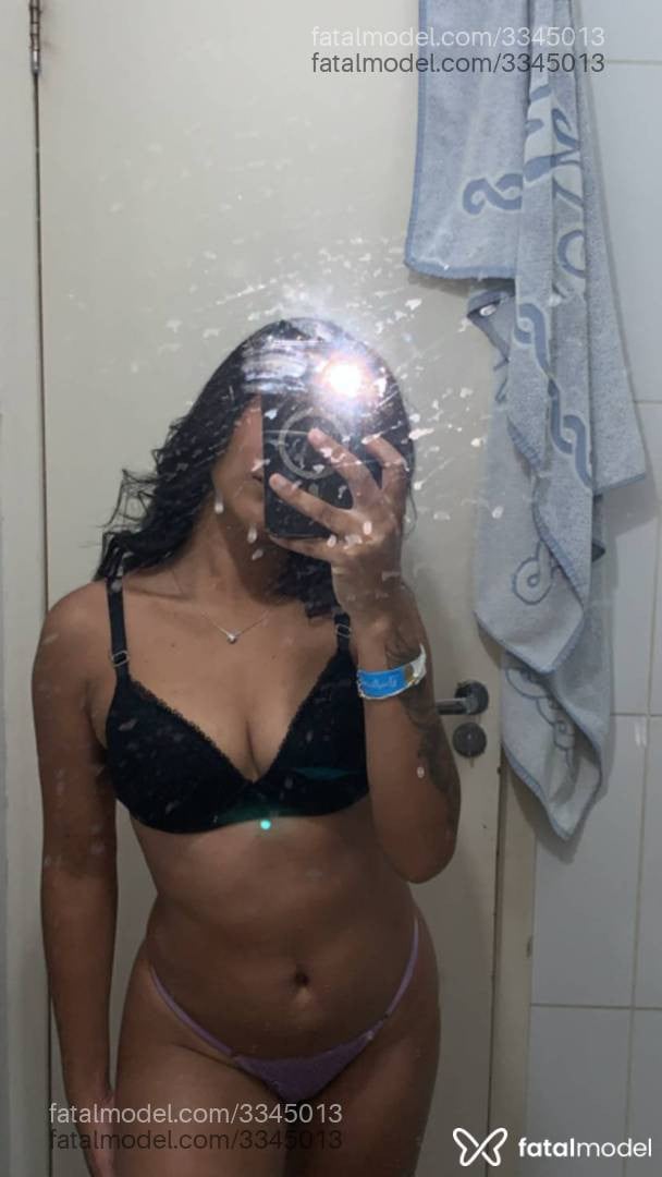 Acompanhante mulher morena (o) de olhos castanhos em Caldas Novas - Carol Mendes