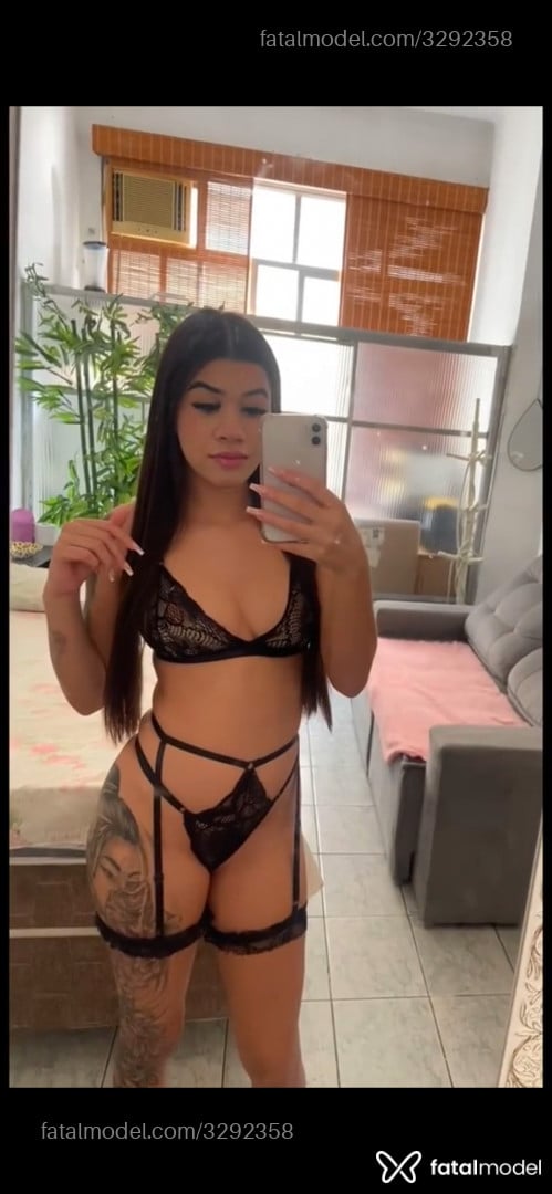 Acompanhante mulher com cabelo castanho de olhos castanhos - Nicole