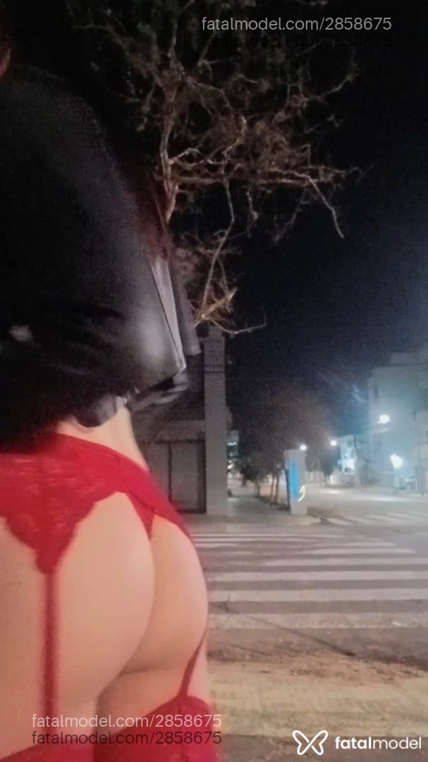 Acompanhante mulher trans morena (o) de olhos castanhos - Rauana
