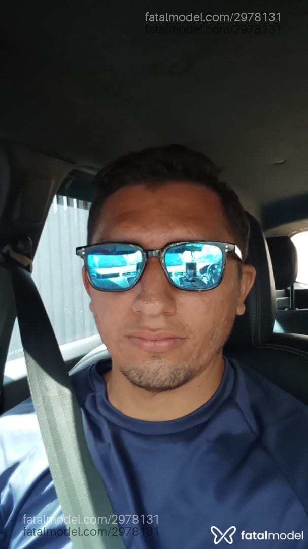 Acompanhante homem com cabelo castanho de olhos castanhos - Laerty