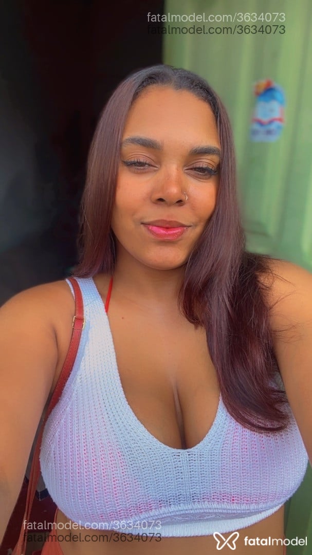 Acompanhante mulher com cabelo castanho de olhos castanhos - Nicole