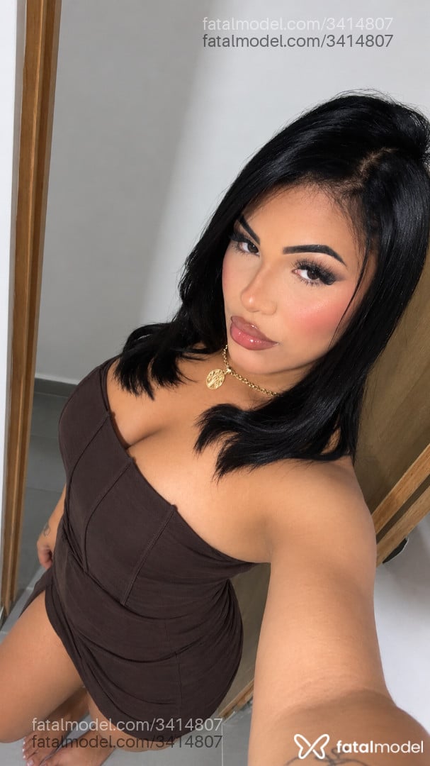 Acompanhante mulher morena (o) de olhos castanhos - Mellissa