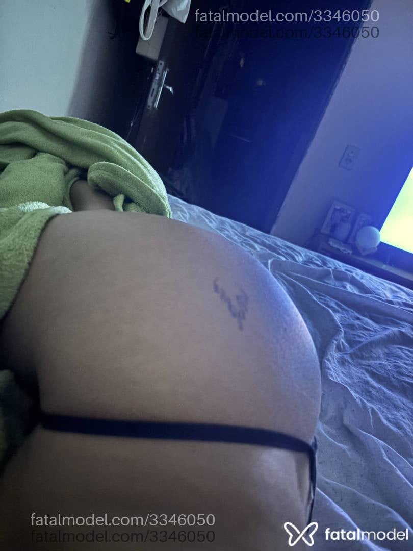 Acompanhante mulher com cabelo castanho de olhos mel - Lorrany