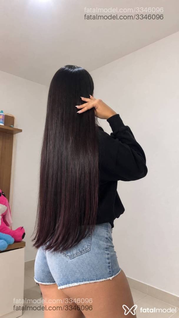 Acompanhante mulher com cabelo castanho de olhos mel - Gaby Andrade