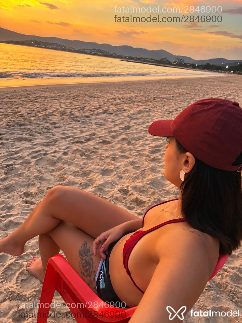 Acompanhante mulher morena (o) de olhos castanhos - Grazi
