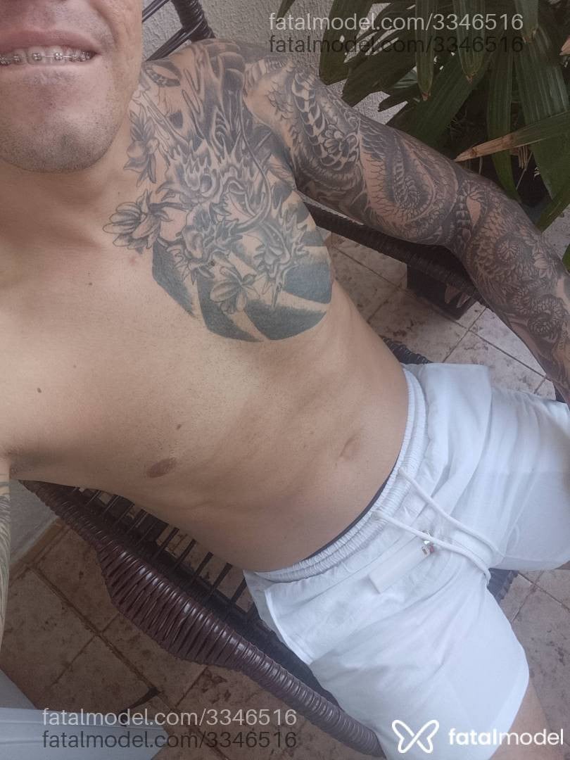 Acompanhante homem morena (o) de olhos castanhos - Apolo