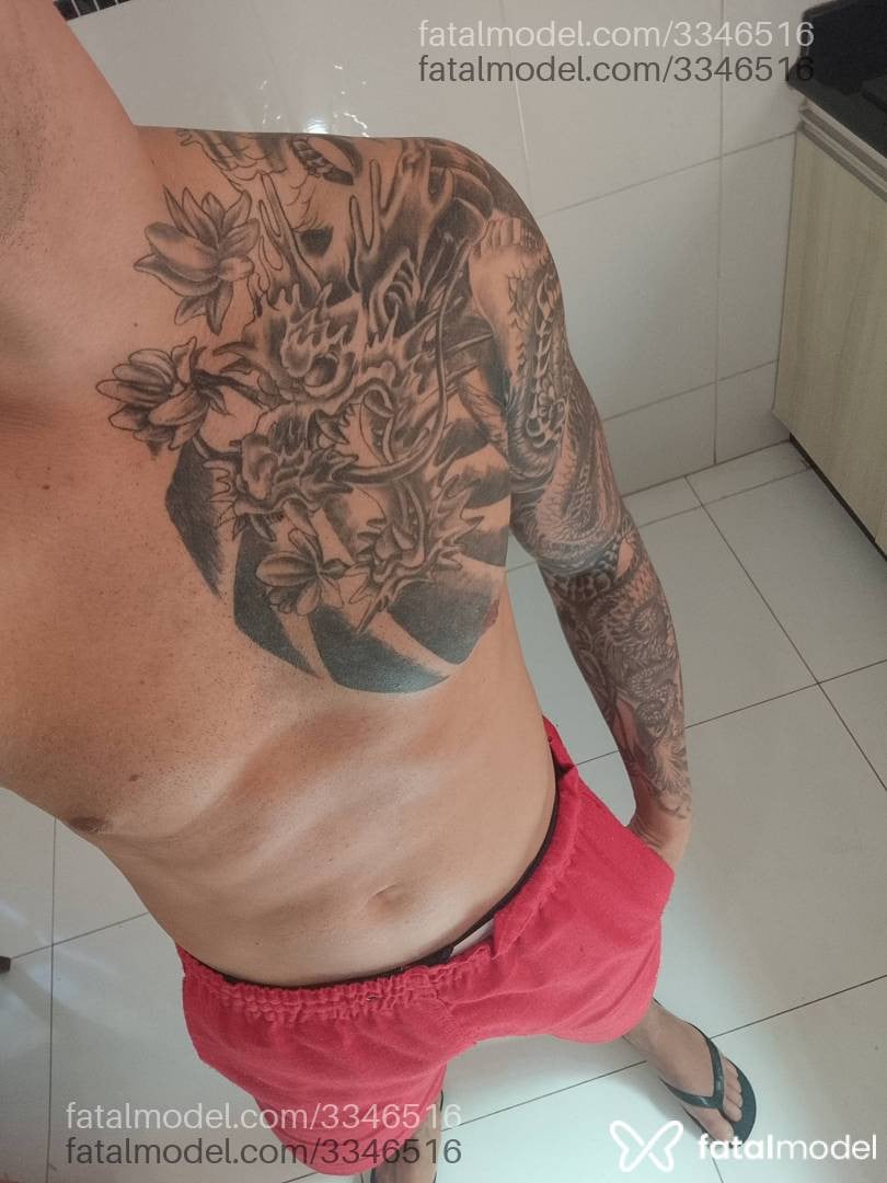 Acompanhante homem morena (o) de olhos castanhos - Apolo