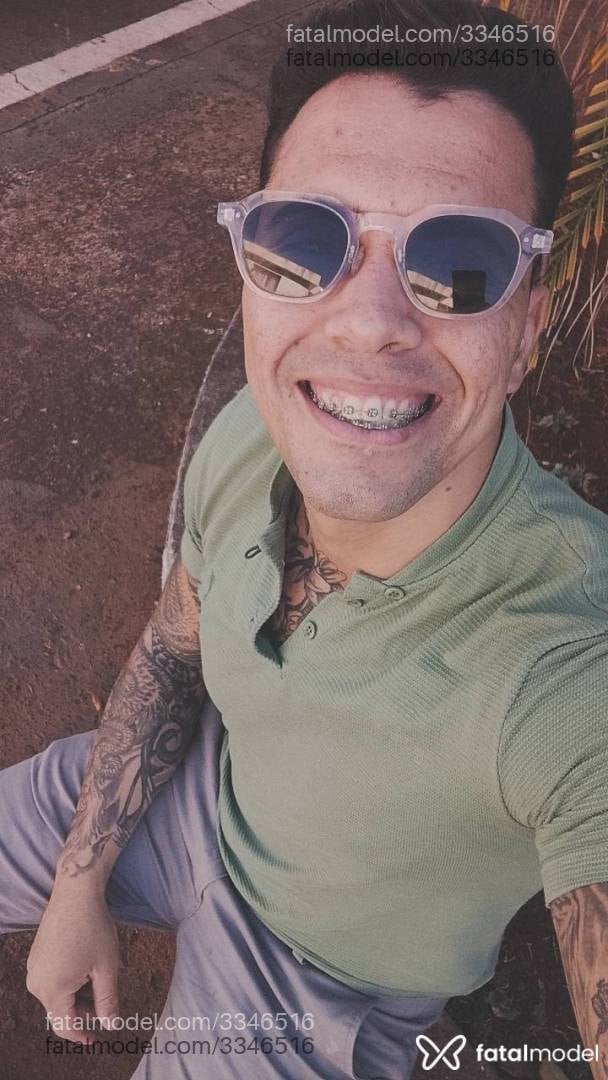 Acompanhante homem morena (o) de olhos castanhos - Apolo