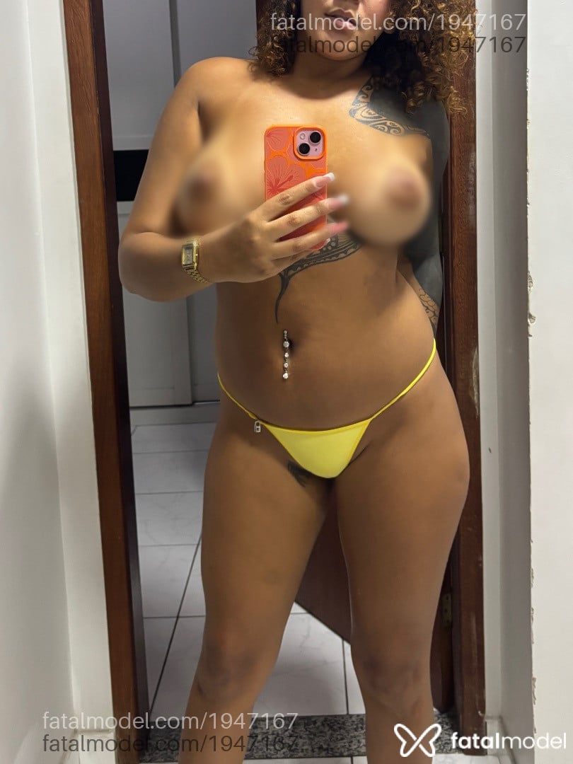 Acompanhante mulher com cabelo castanho de olhos mel - Eva