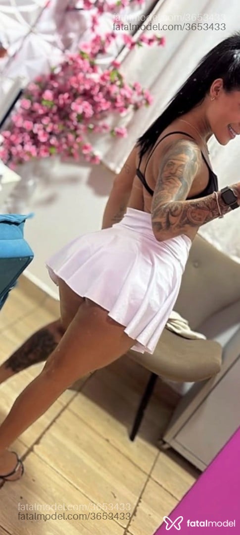 Acompanhante mulher morena (o) de olhos castanhos - Bruna