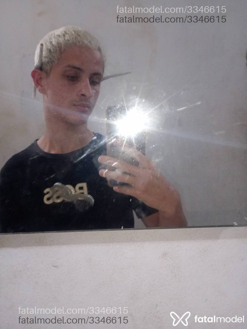 Acompanhante homem morena (o) de olhos verdes - Thiago
