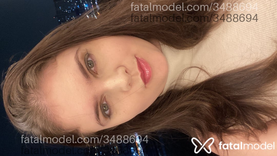 Acompanhante mulher loira (o) de olhos verdes - Lorena Goulart