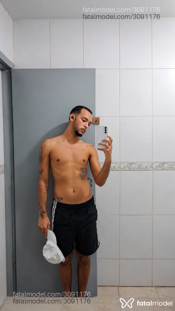Acompanhante homem morena (o) de olhos pretos - Cauã Boscardiny