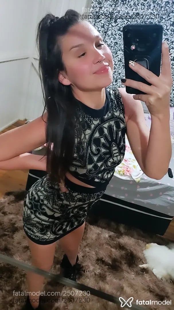 Acompanhante mulher morena (o) de olhos castanhos - Priscila