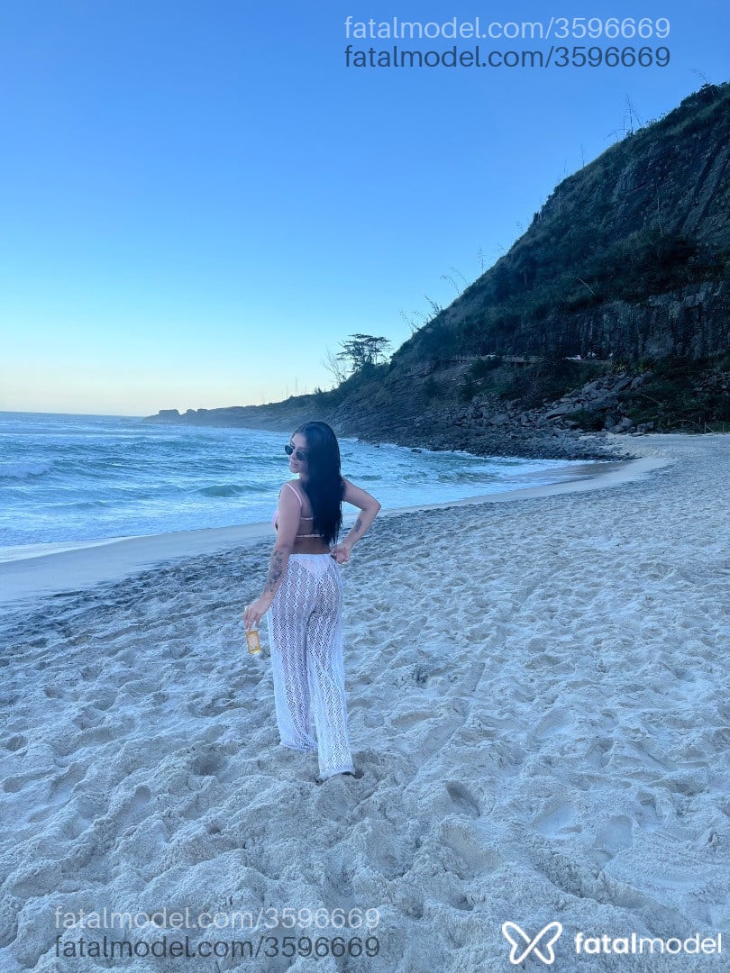 Acompanhante mulher morena (o) de olhos castanhos - Rafaella
