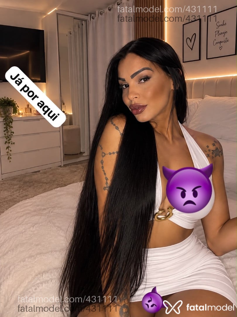 Acompanhante mulher trans morena (o) de olhos castanhos - Letícia Freitas