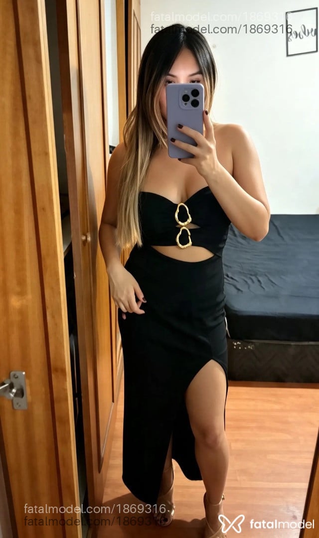 Acompanhante mulher loira (o) de olhos castanhos - Vanessa Diniz