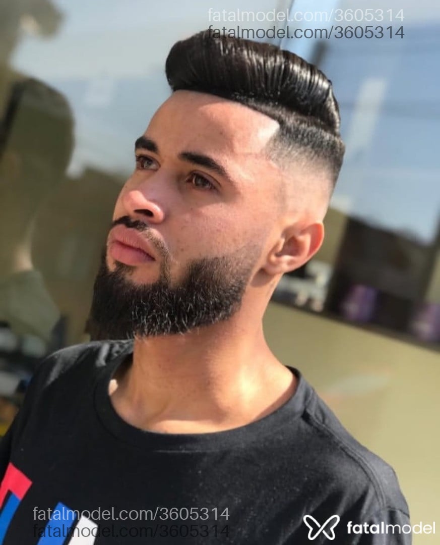 Acompanhante homem com cabelo castanho de olhos castanhos - Santos