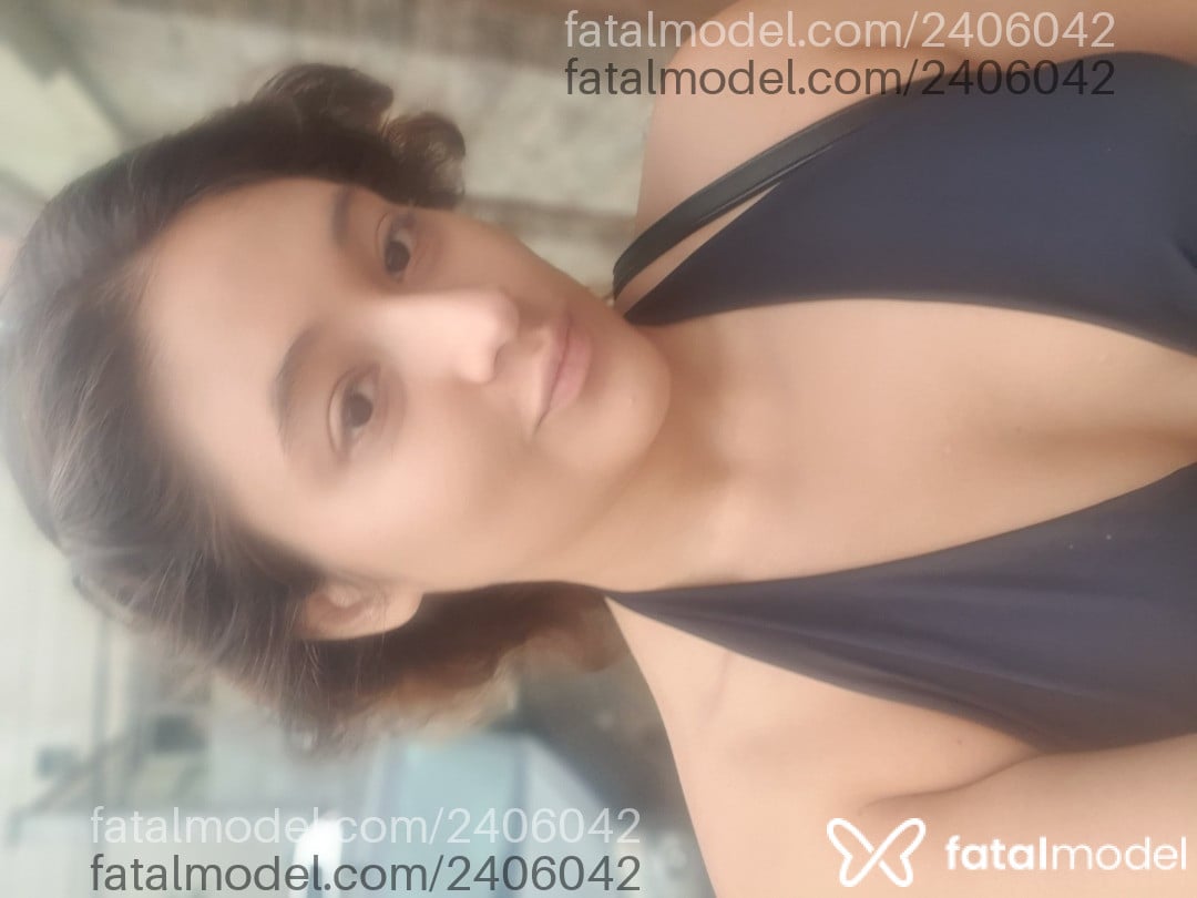 Acompanhante mulher loira (o) de olhos castanhos - Ana Clara