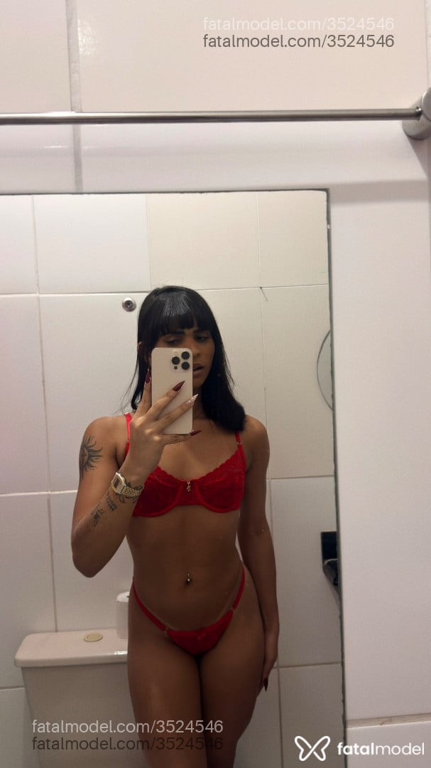 Acompanhante mulher trans morena (o) de olhos castanhos - Índiazinhaa