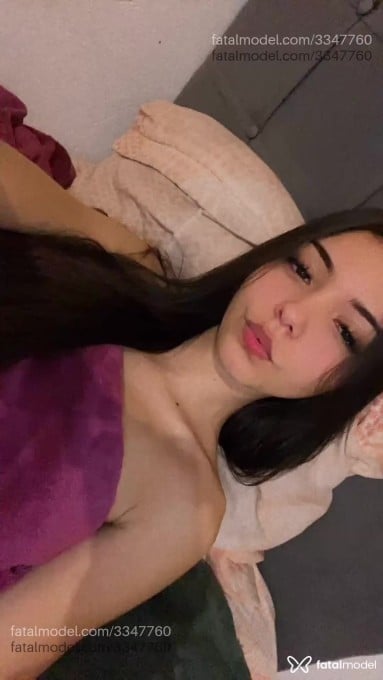 Acompanhante mulher com cabelo castanho de olhos castanhos - Melissa Froes