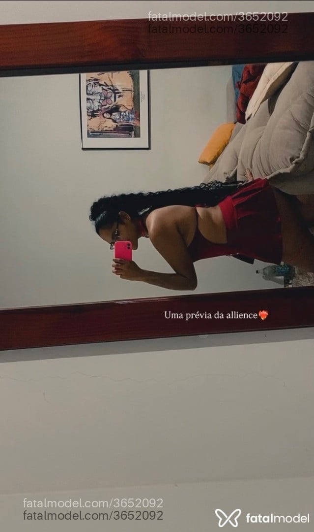 Acompanhante mulher morena (o) de olhos castanhos - Olivia