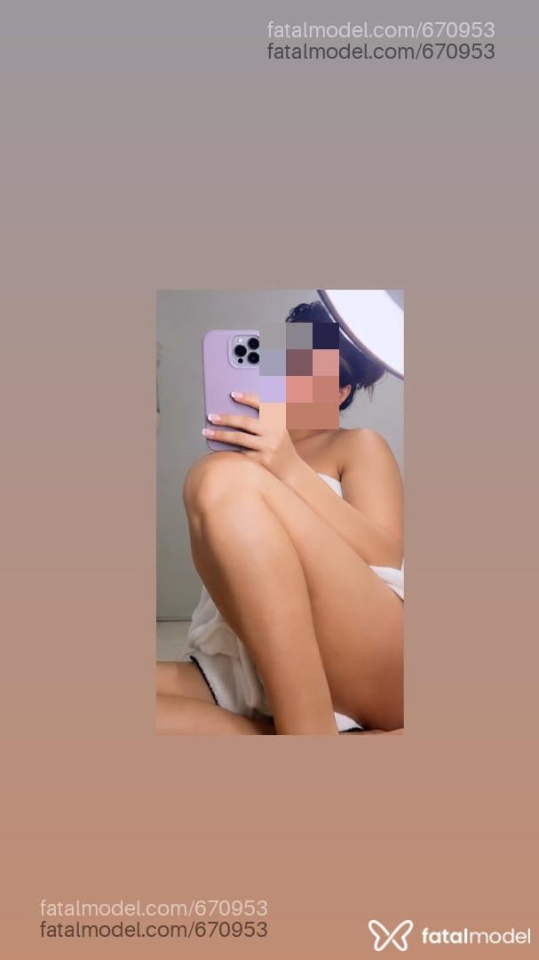Acompanhante mulher morena (o) de olhos castanhos - Paola yunna
