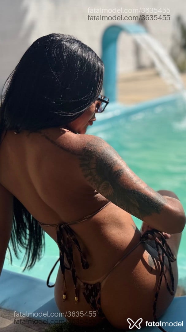 Acompanhante mulher morena (o) de olhos pretos - Tifanny