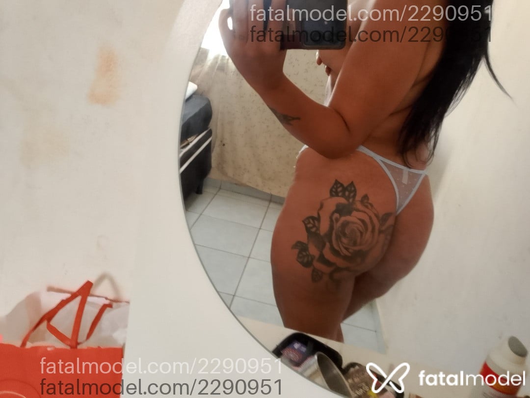 Acompanhante mulher com cabelo castanho de olhos castanhos - Larissa santos