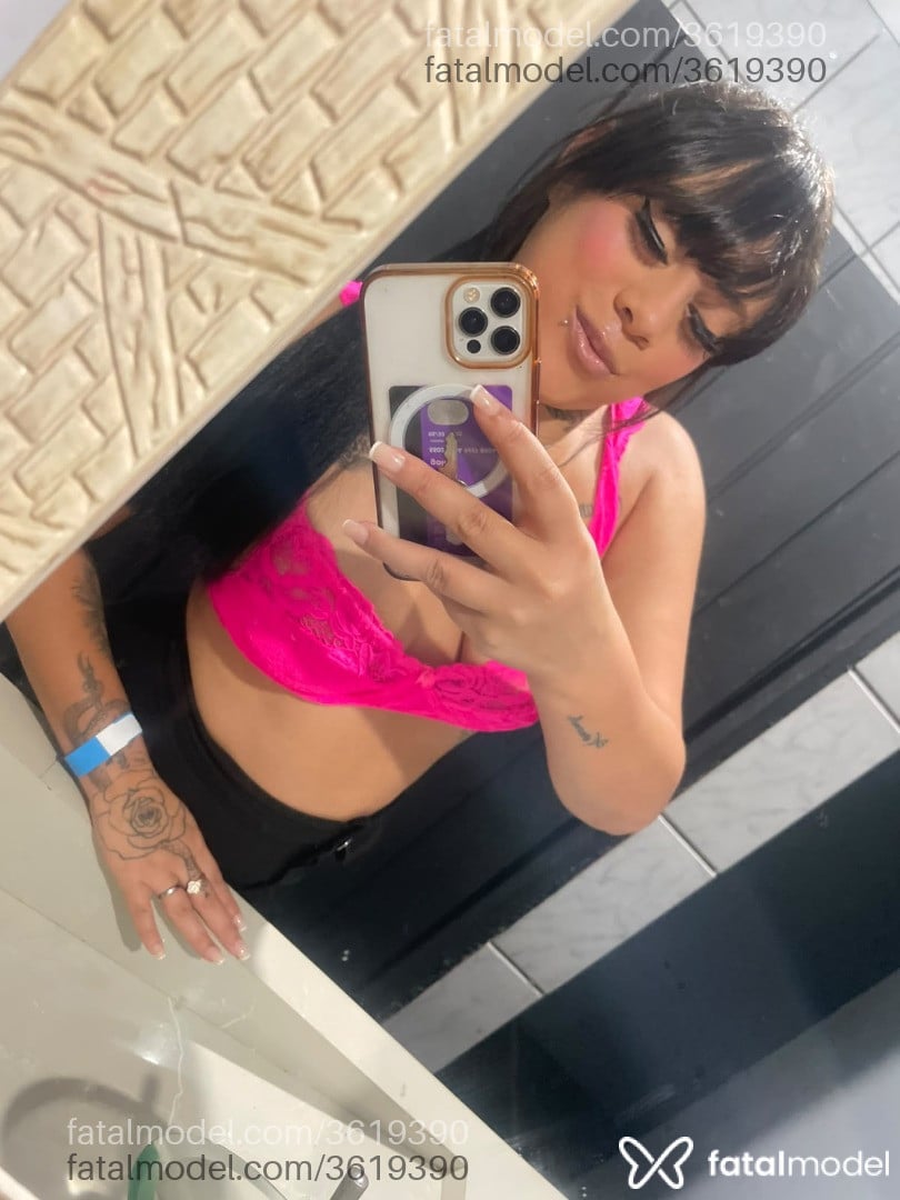 Acompanhante mulher morena (o) de olhos castanhos - Sophia