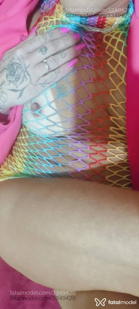 Acompanhante mulher loira (o) de olhos castanhos em Esteio - Erika
