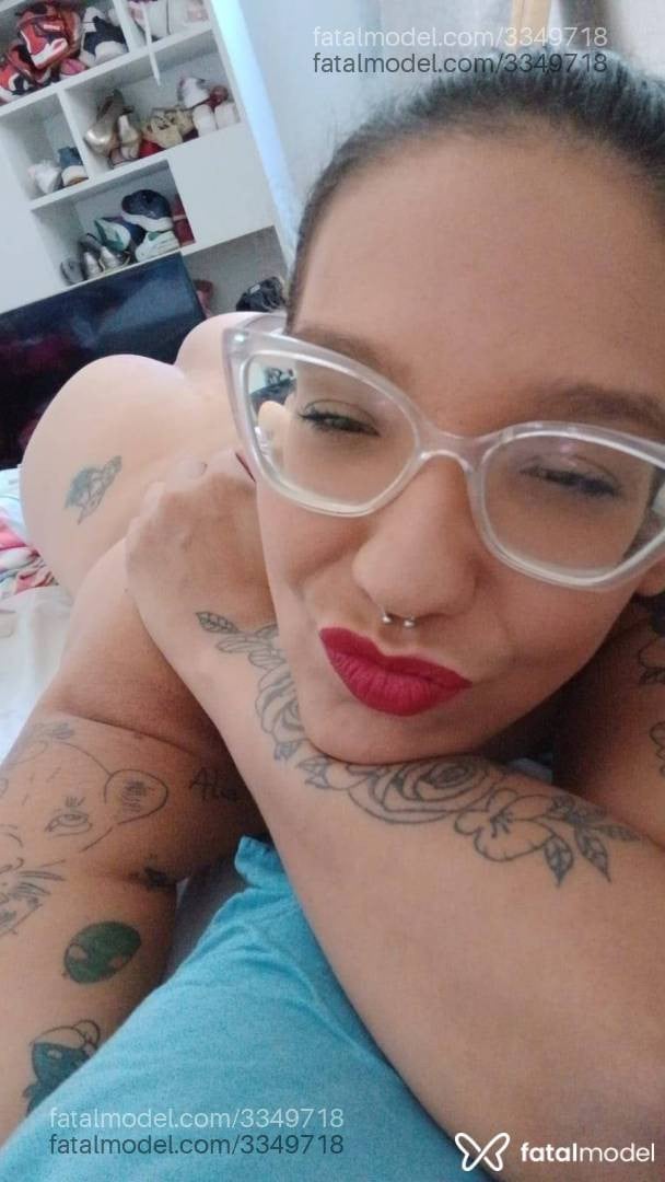 Acompanhante mulher com cabelo castanho de olhos castanhos em Campos dos Goytacazes - Mel Maya
