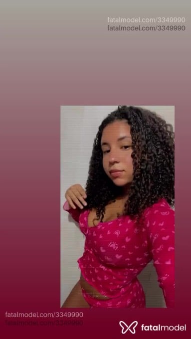 Acompanhante mulher com cabelo castanho de olhos mel - Angel