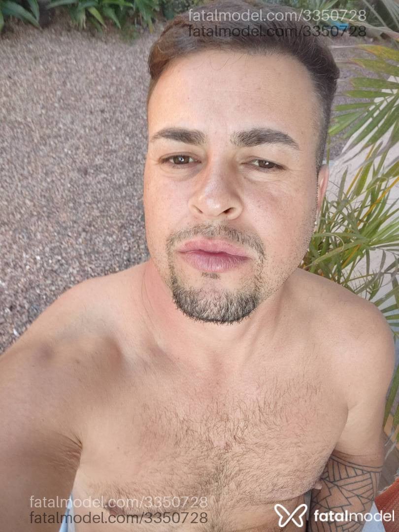 Acompanhante homem com cabelo castanho de olhos verdes em Porto Alegre Acompanhante homem com cabelo castanho de olhos verdes em Porto Alegre - Andersoncarinhoso