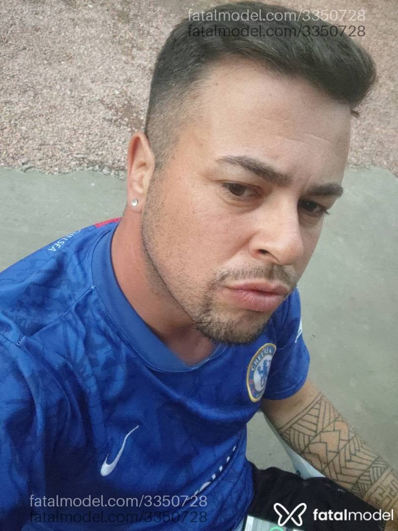 Acompanhante homem com cabelo castanho de olhos verdes em Porto Alegre Acompanhante homem com cabelo castanho de olhos verdes em Porto Alegre - Andersoncarinhoso