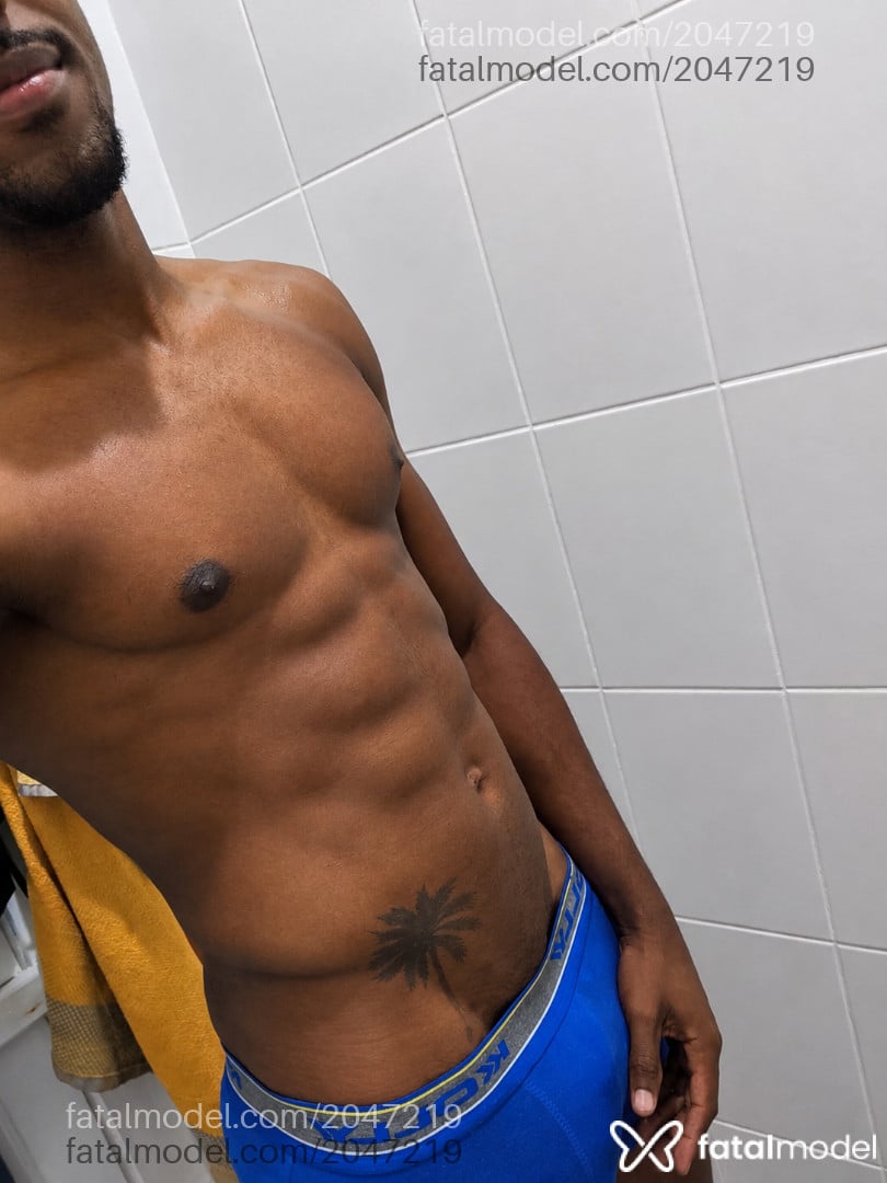 Acompanhante homem morena (o) de olhos pretos - Everton