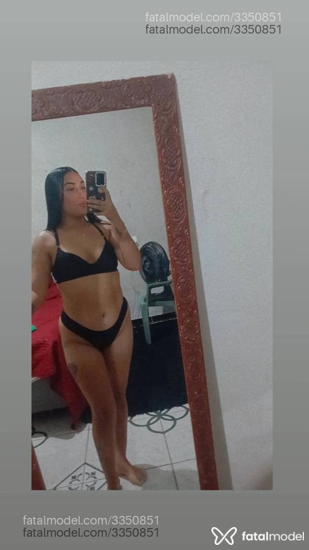 Acompanhante mulher morena (o) de olhos castanhos - Mia Mendes