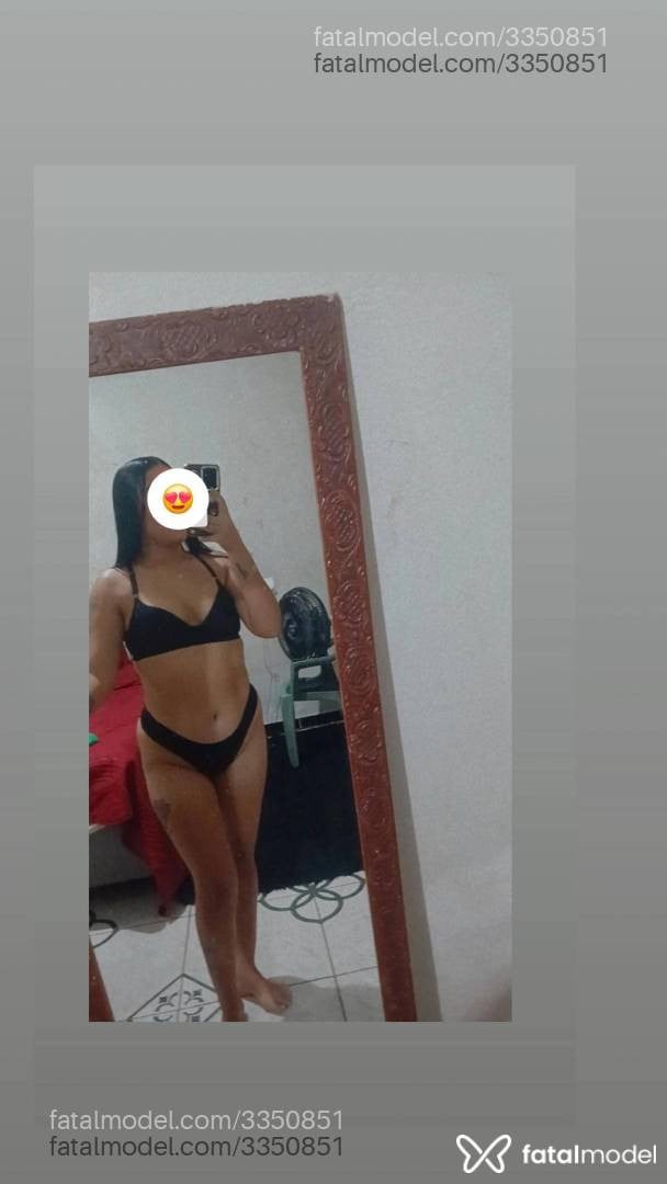 Acompanhante mulher morena (o) de olhos castanhos - Mia Mendes