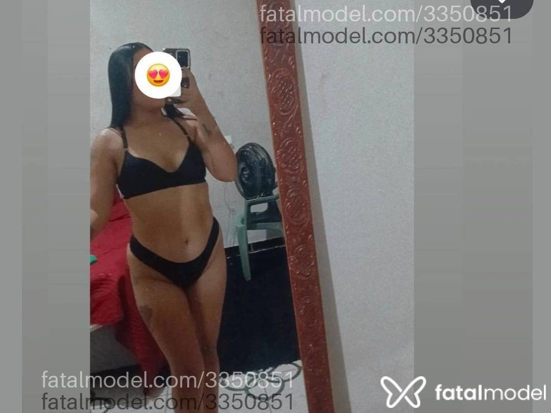 Acompanhante mulher morena (o) de olhos castanhos - Mia Mendes