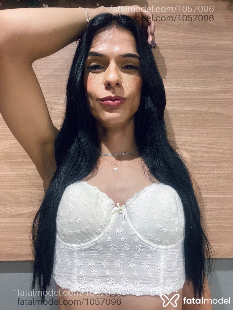 Acompanhante mulher trans morena (o) de olhos castanhos - Sophia Silva