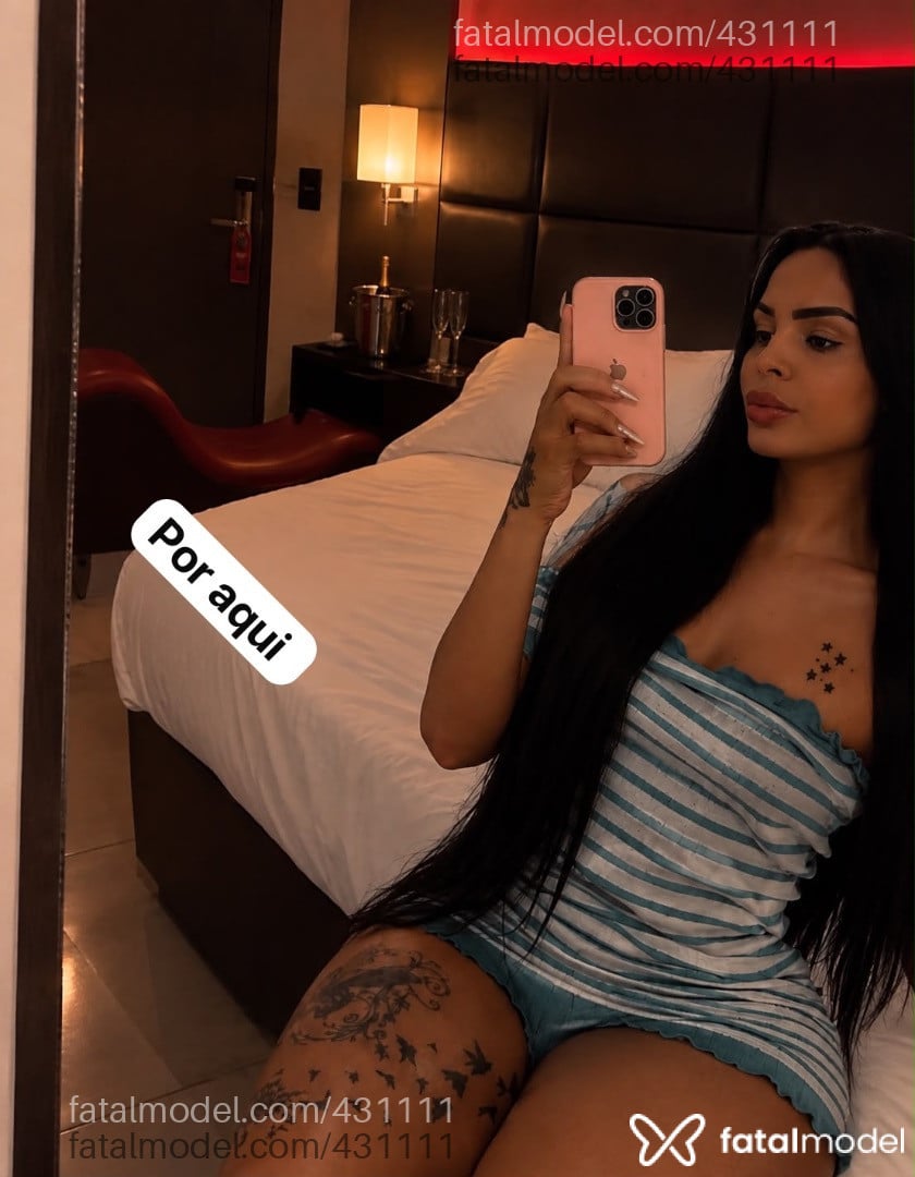 Acompanhante mulher trans morena (o) de olhos castanhos - Letícia Freitas